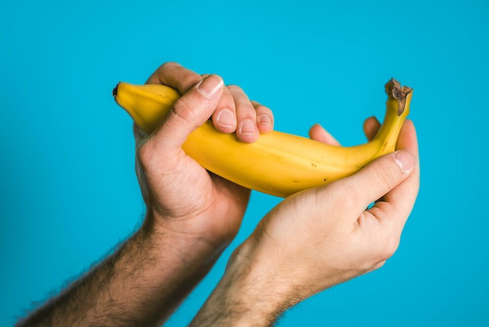 Exercise to increase the penis in a banana sample